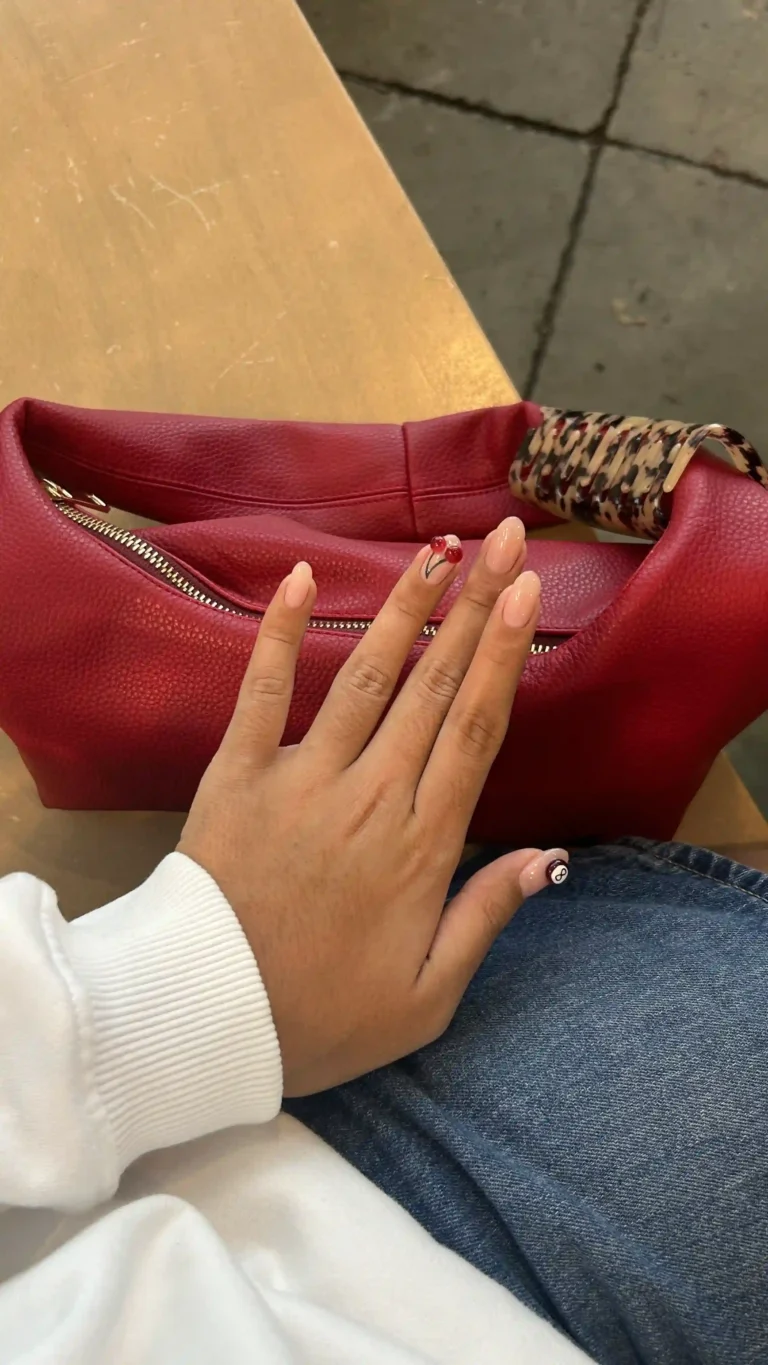 red and green christmas nails