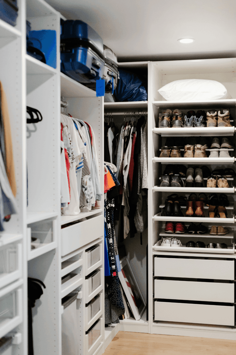 closet shelf organization