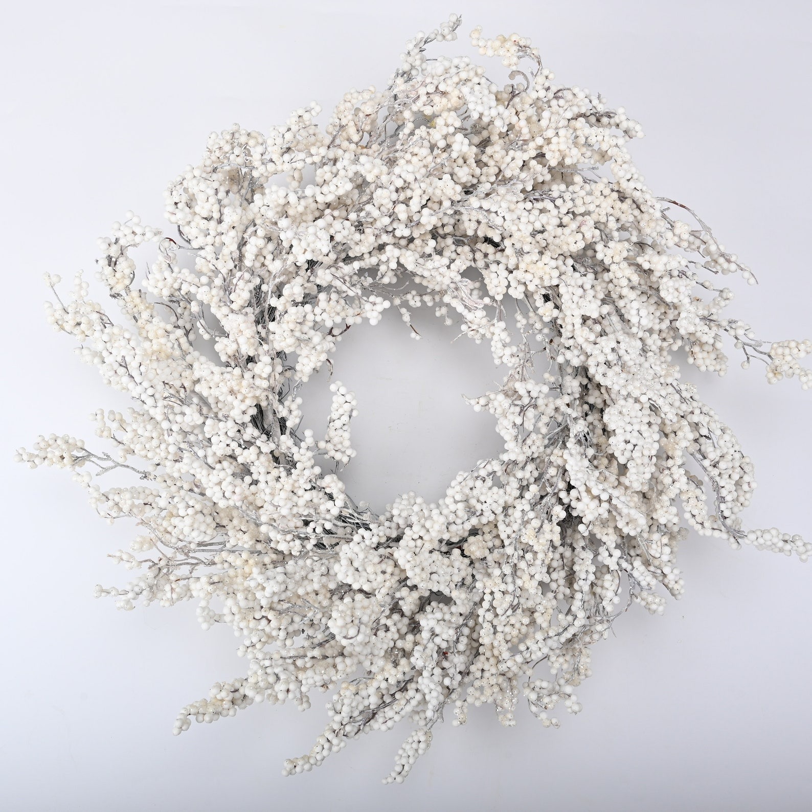 White Berry Winter Wreath: Farmhouse Christmas Front Door Decor (18") - Etsy